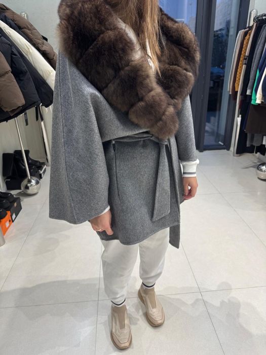 Серое пончо MaxMara