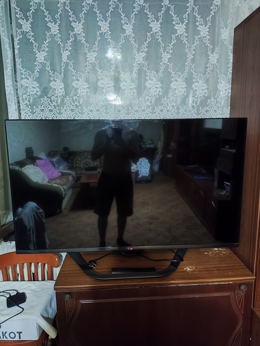 Продам телевизор lg 3D 55 оригинал