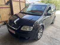 Dezmembrez/dezmembrari vw touran motor 1.9bls