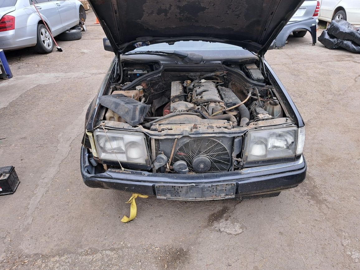 Dezmembrez Mercedes Benz break w124  2.5 D