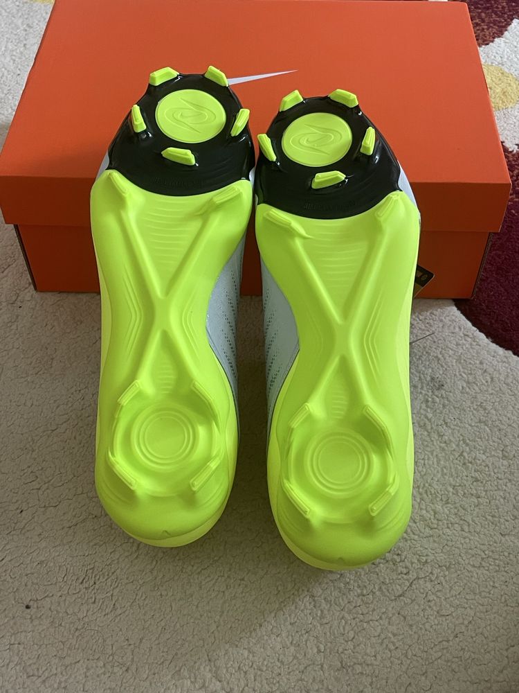 Бутонки nike phantom luna