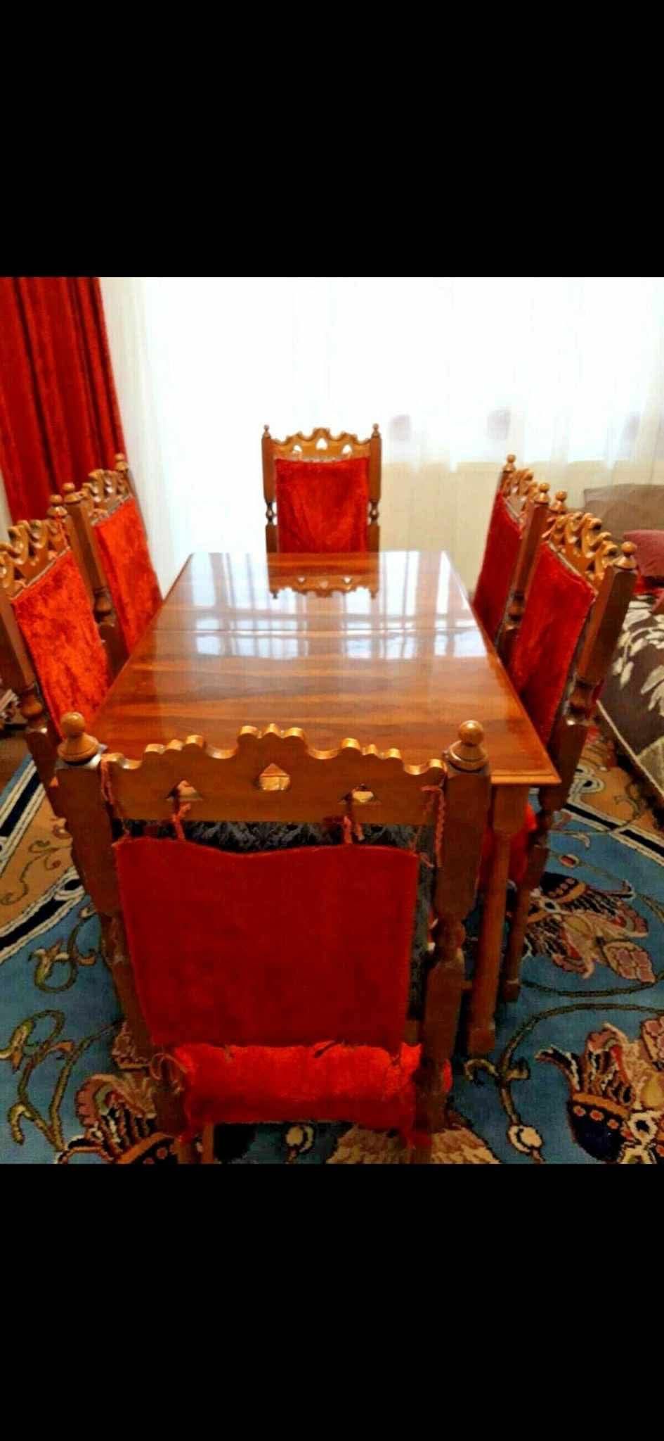 Vând mobilă pentru sufragerie “Luxor”, din lemn masiv