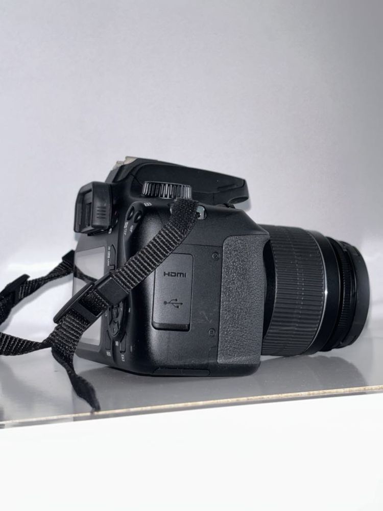 Фотоапарат Canon 4000D
