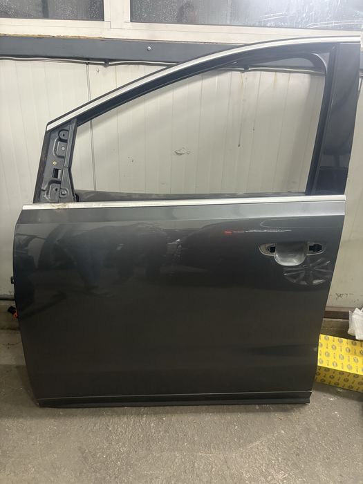 Предна лява врата за VW Sharan / Шаран след 2010 -