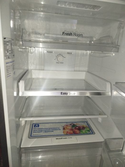 Холодильник Samsung RT22FARADSA +-2013 года. Сделано в Тайланде