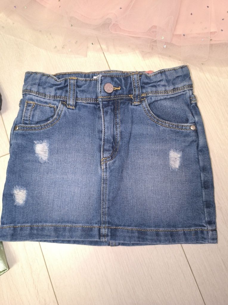 Лот дрешки 104см Nike,Chicco,Barbi, Benetton нови