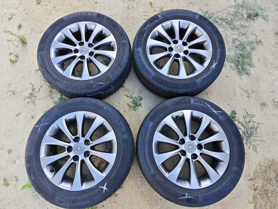 Jante Originale din Aluminiu de Opel Zafira pe 16"