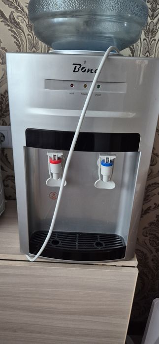 Продам кулер холодной и горячей воды