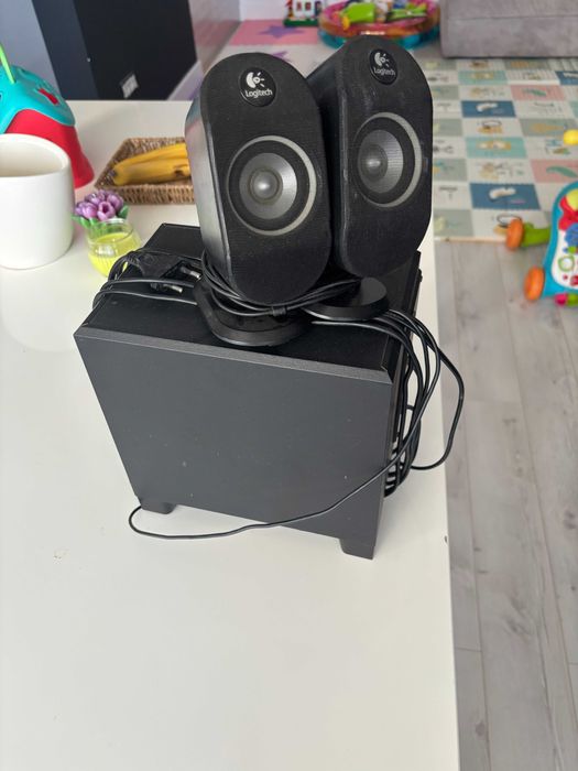 Vand sistem 2.1 Logitech