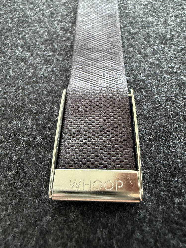 Bratara Whoop 4.0 Onyx with Platinum SuperKnit Luxe
