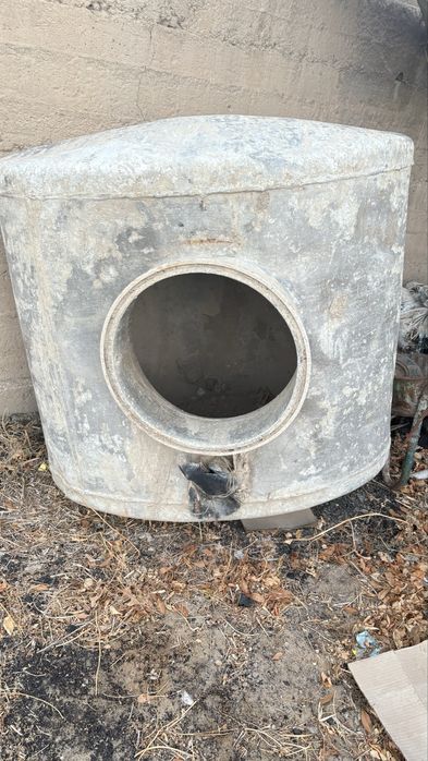 Продаю алюминиевый бак с обьемом 1000литр есть 2штука