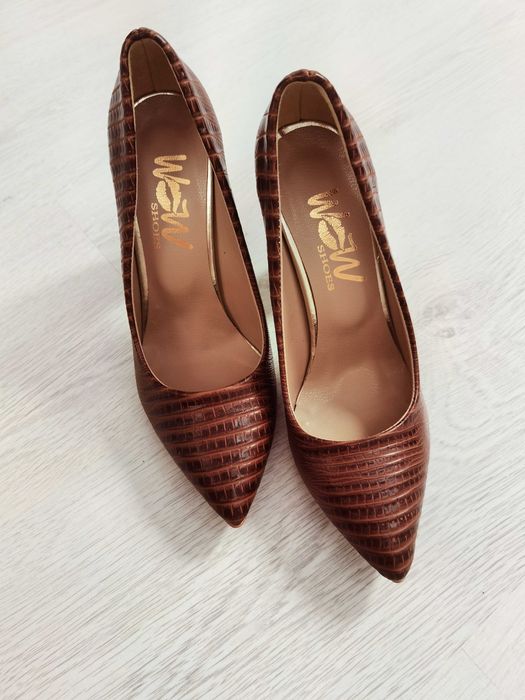 Pantofi stiletto noi superbi cu toc gros, maro marimea 37
