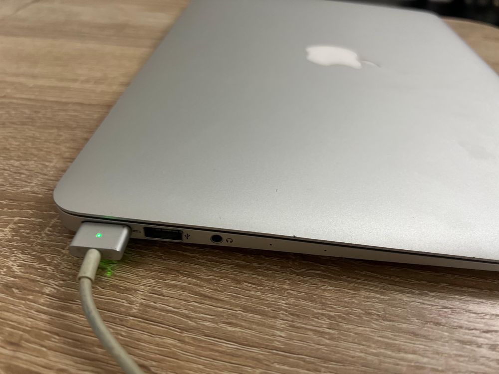 "Apple MacBook Air 11"" (Early 2015) C02P9T5QGFWM, КП-000055"