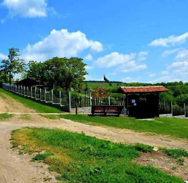 Бизнес имот-Вилно селище и ресторант