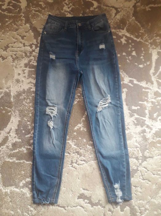 Дамски дънки,сини на цвят,размер M