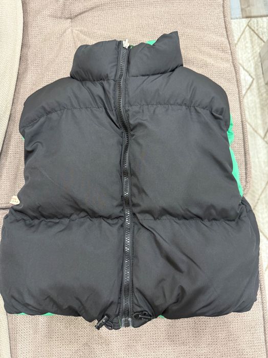 Продавам двулицев елек.Ново