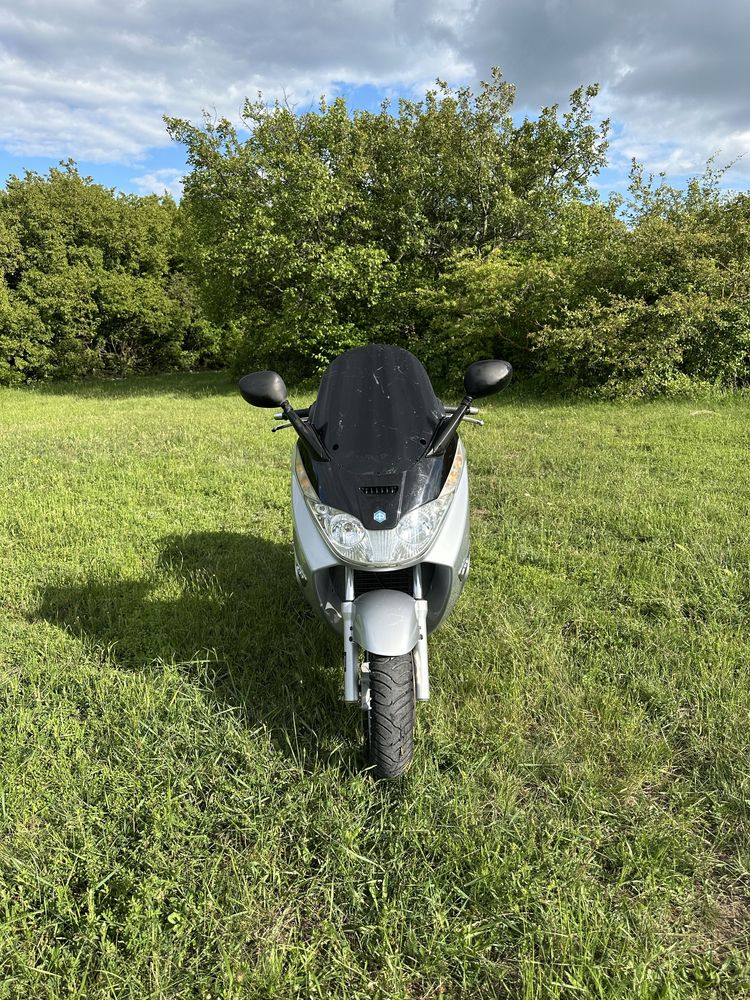 Piaggio x8 200cc