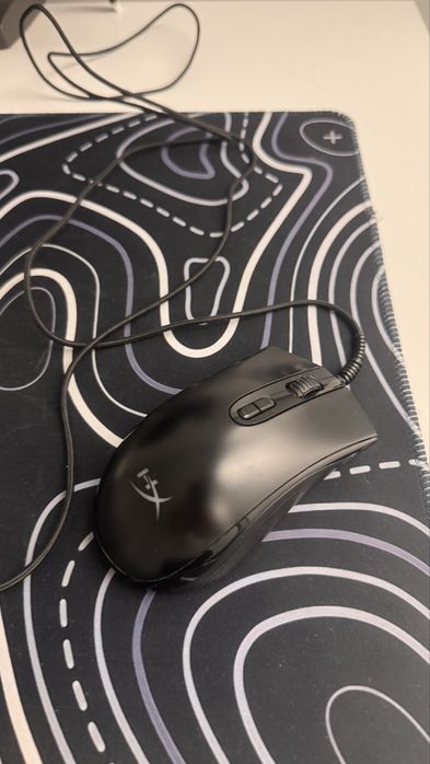 HyperX Pulsefire Core — проводная игровая мышь с RGB-подсветкой