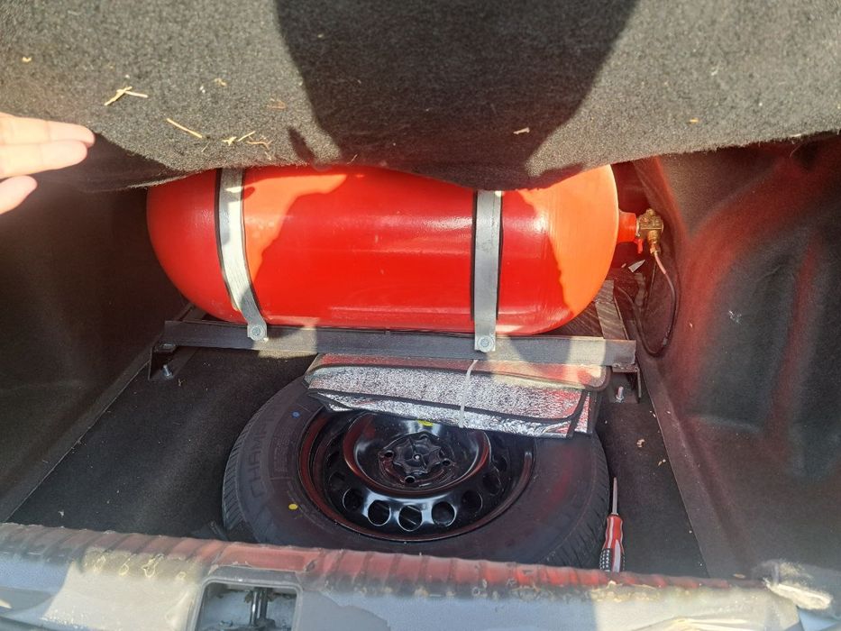 Сотилади хаммаси уенги