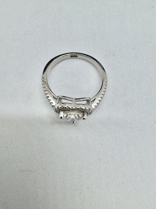 Сребърен пръстен с мойсанит (диамант) 1 карат