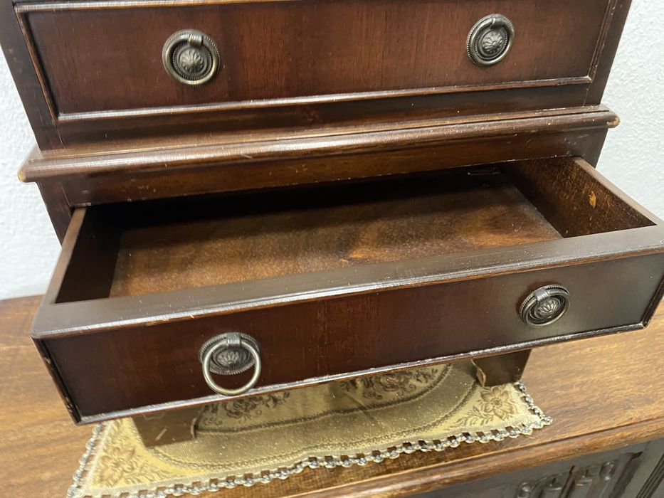 Френски шкаф от масивно дърво