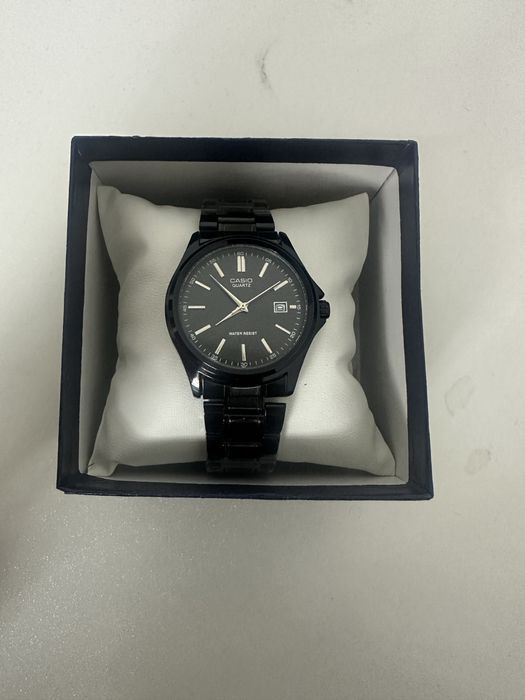 Часы Casio новый