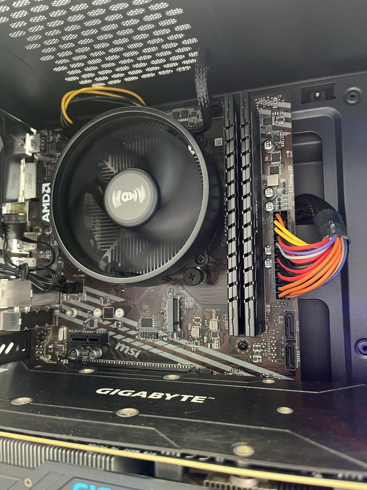 Геймърски комопютър AMD Ryzen 5 2600, GTX 1070 8GB, 16GB ram