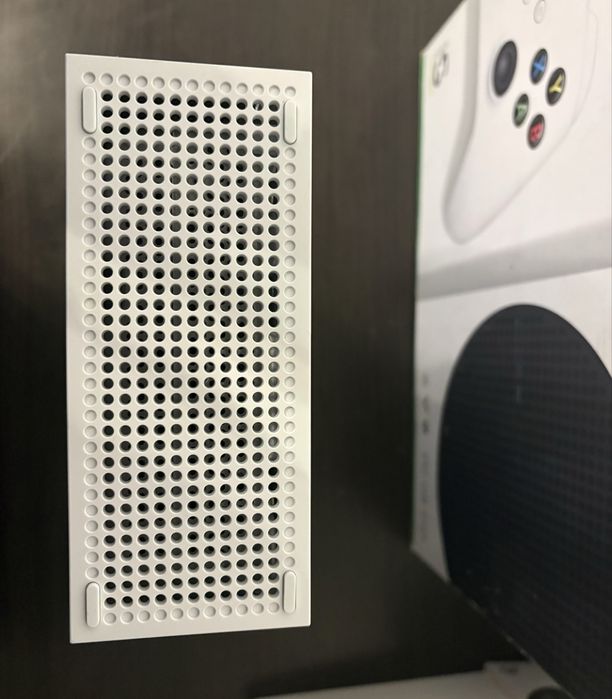 Xbox seria S ca nou cu 2 manete