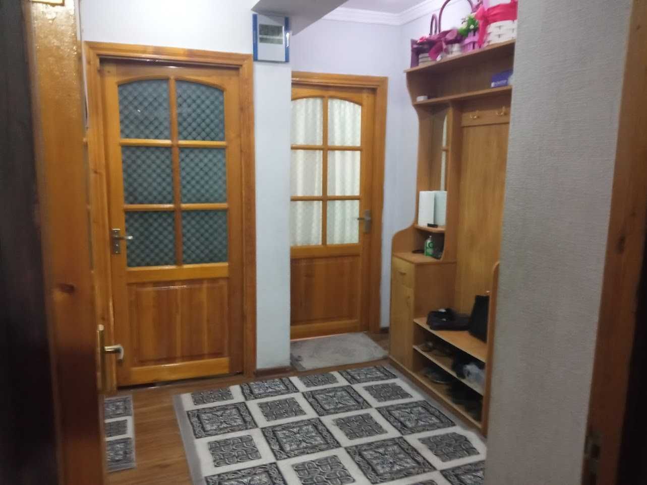 Продам 4 ком. квартиру в центре с хорошим ремонтом