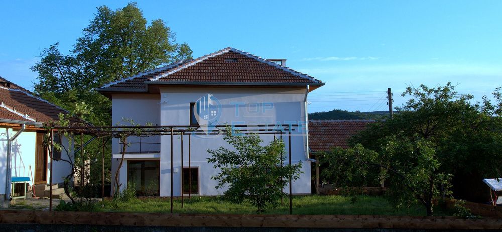 Продава се Къща в с. Ганчовец, Област Габрово - 248 кв.м за 646 €/кв.м - Снимка #1