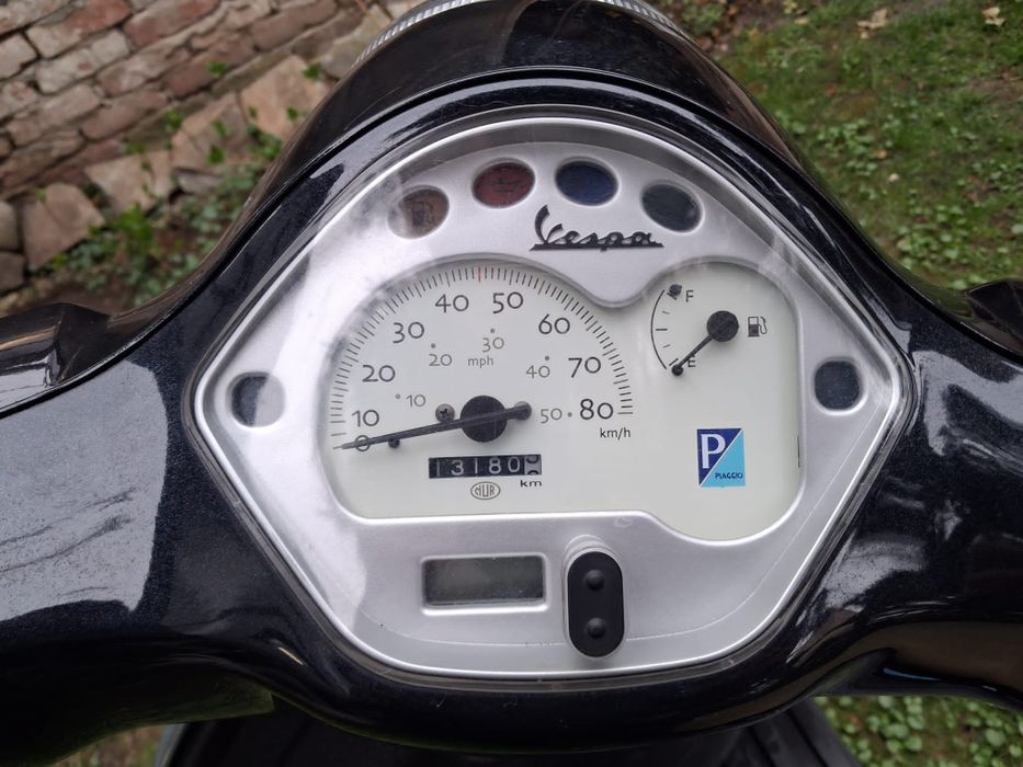 Piaggio Vespa LX 50