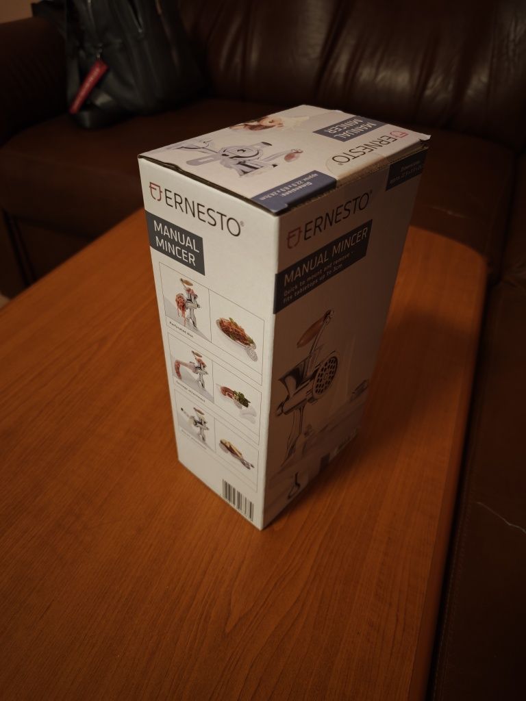 Mașina tocat carne manual