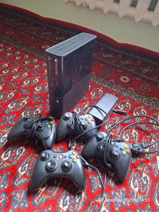Xbox 360 игравой приставка