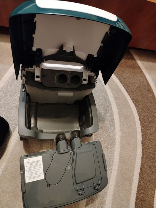 Vând aspirator Bosch