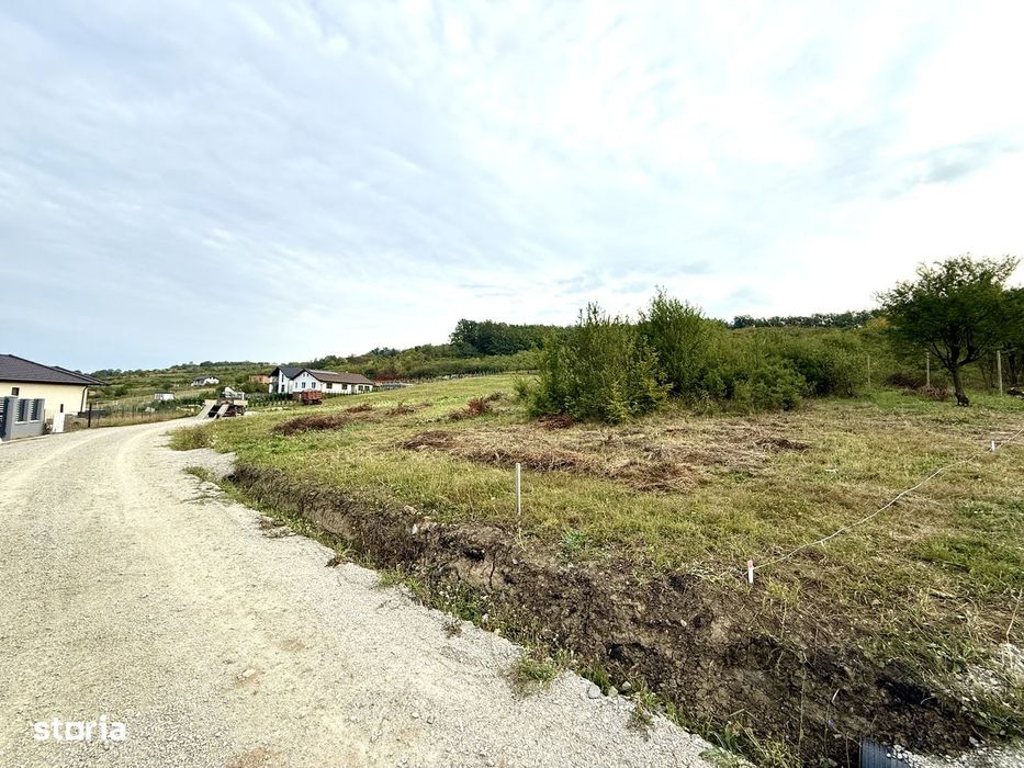 Teren intravilan 600 mp Cartier Sărmaș Panoramă Munții Meseș și oraș