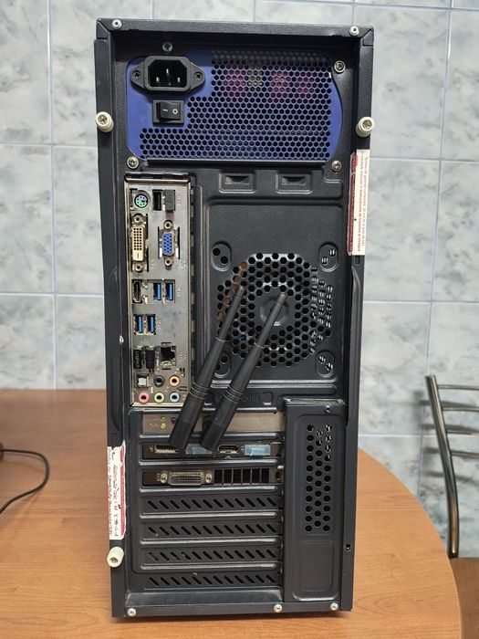 PC gaming i7  3770  R9 Fury  16Gb RAM 
1TB HDD + 500 GB  SSD + Mo