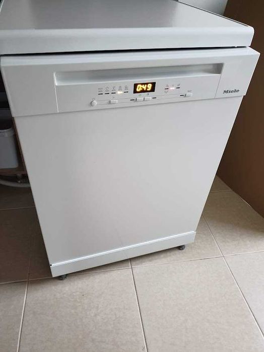 Съдомиялна Miele - Auto Open - 14 Комплекта - Свободностояща - 60см