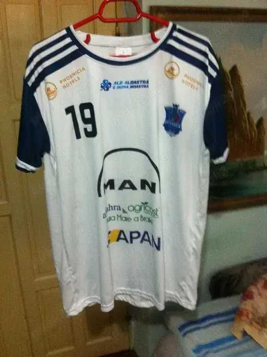 Tricou cu autografe Handbal Fete Braila -Banii merg la un baiat bolnav