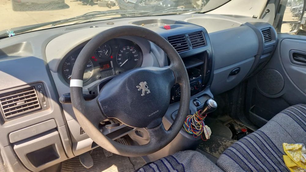 Dezmembram Peugeot Expert an 2009 motor 1.6 Hdi cod 9HU [2007-2012]