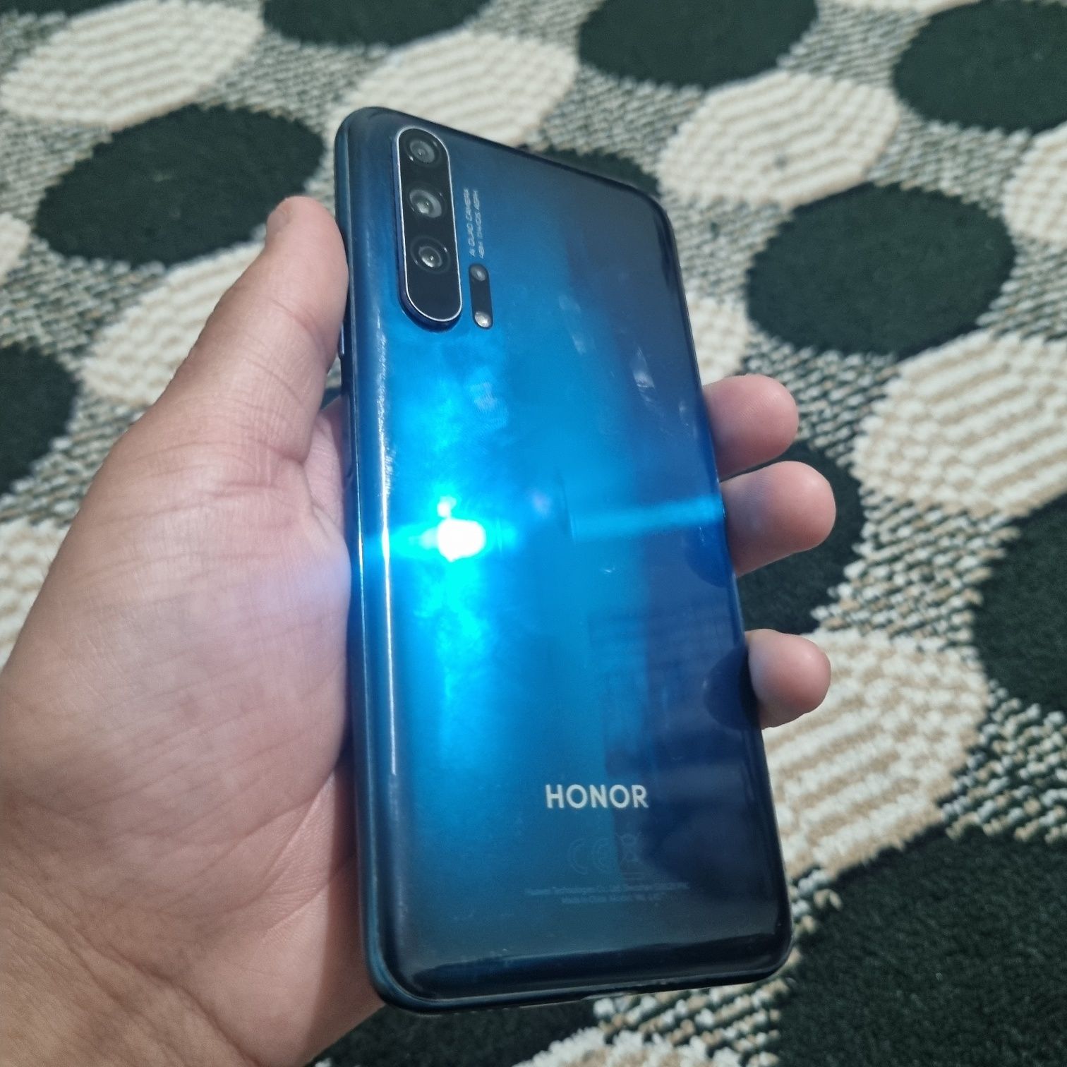 Honor 20pro sotiladi 256g ideal