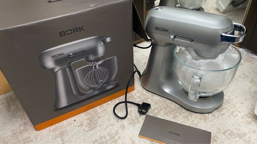 Миксер BORK B711