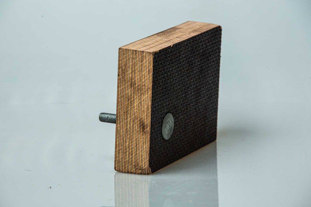 Placaj ANTIDERAPANT PROFESIONAL, din esenta tare.