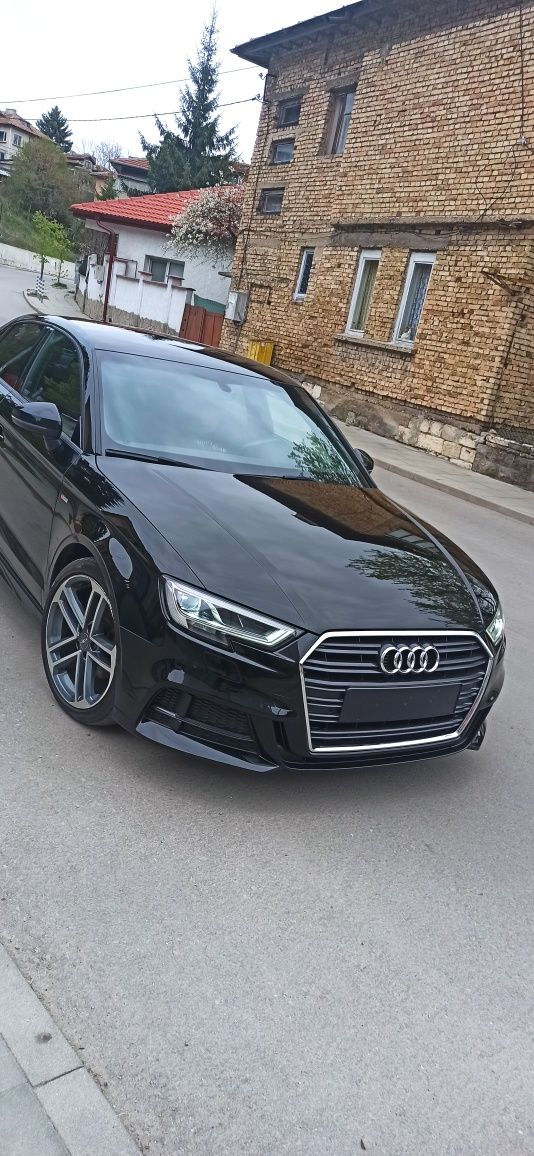 Ауди А3 Sportback 30  TDI S line