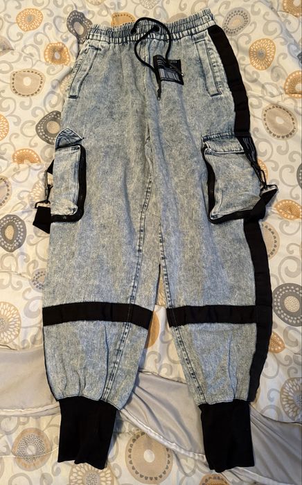 Анцунг, комбатки, къси нанталони