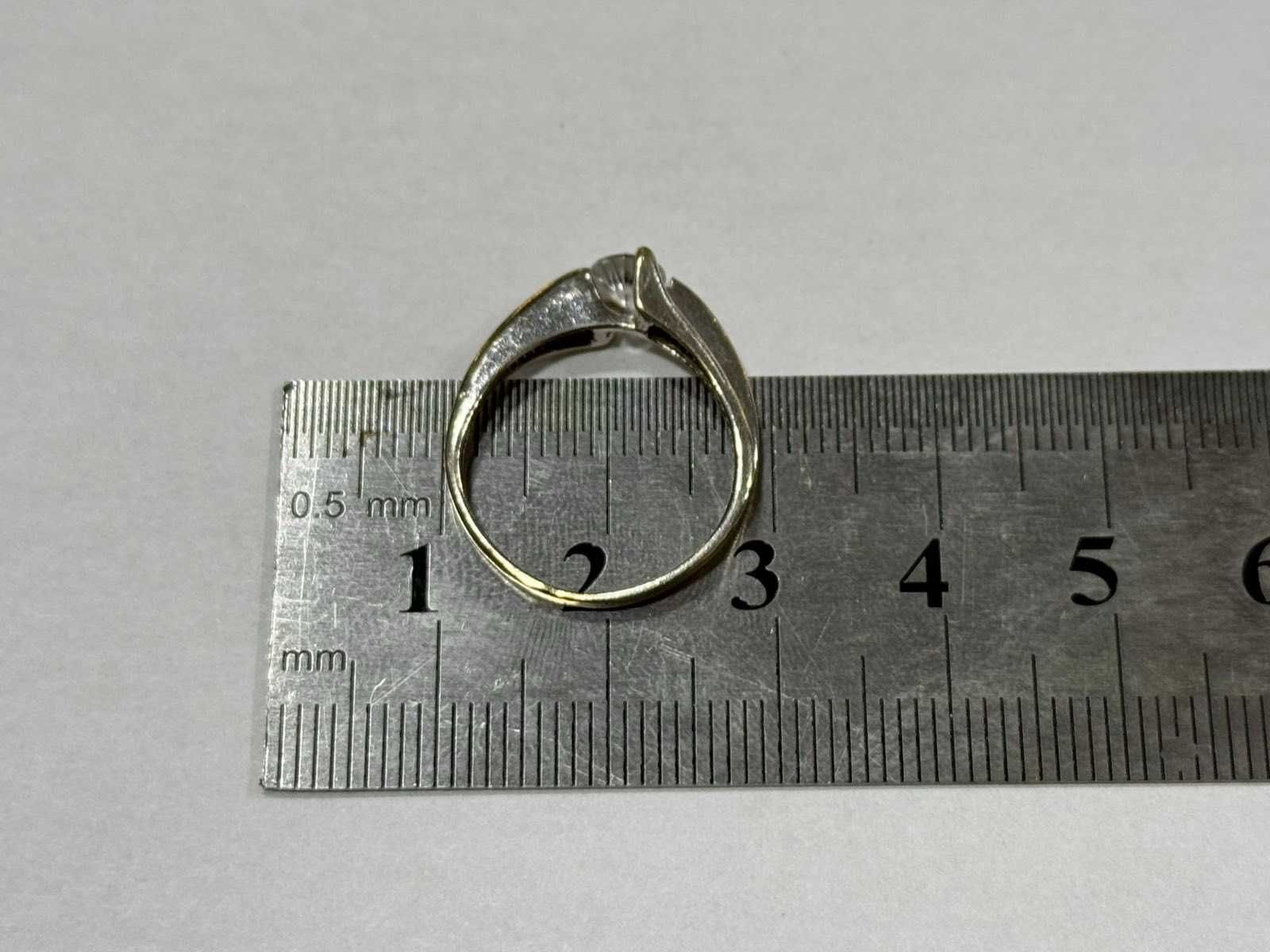 Златен Дамски Пръстен Бяло Злато 14К(1.62гр)