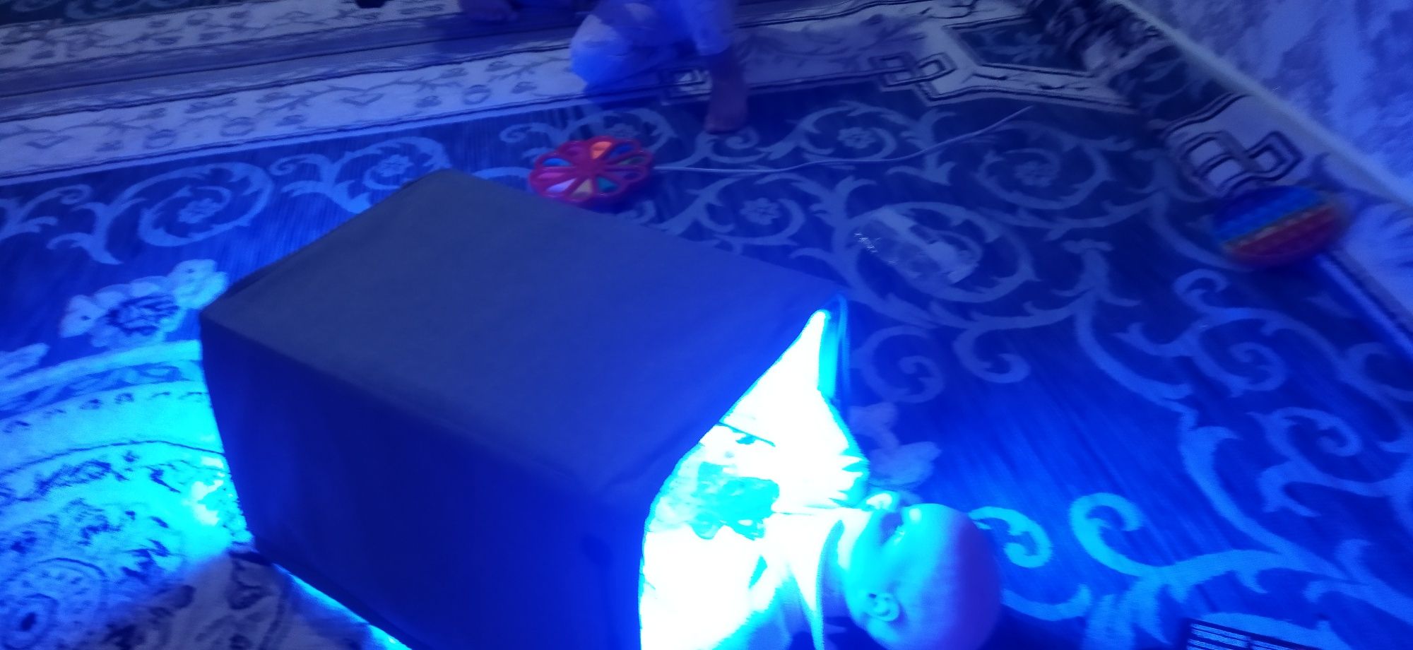Фотолампа от желтухи новорожденных