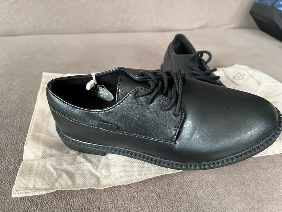 Официални обувки Zara