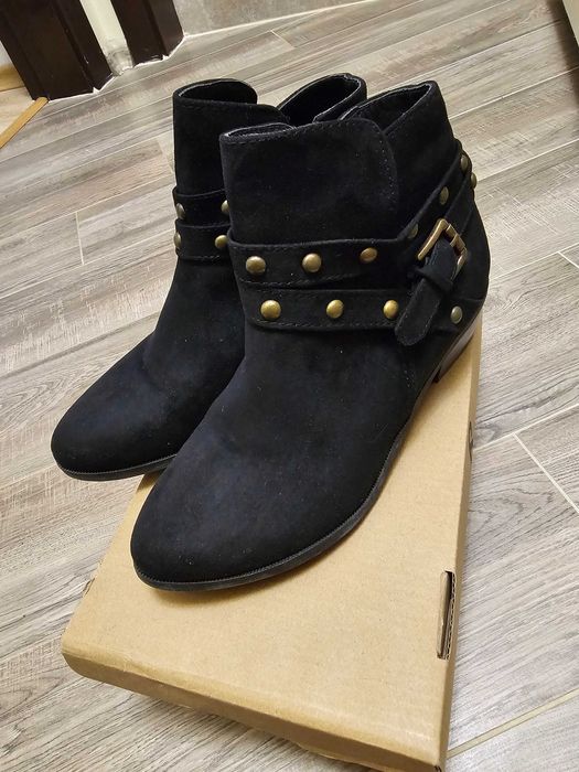 Дамски ниски черни боти велур 36 номер