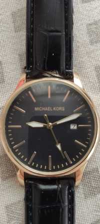 Продам часы Michael Kors