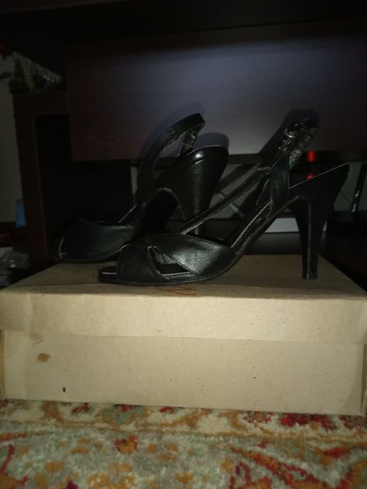 Sandale piele cu toc